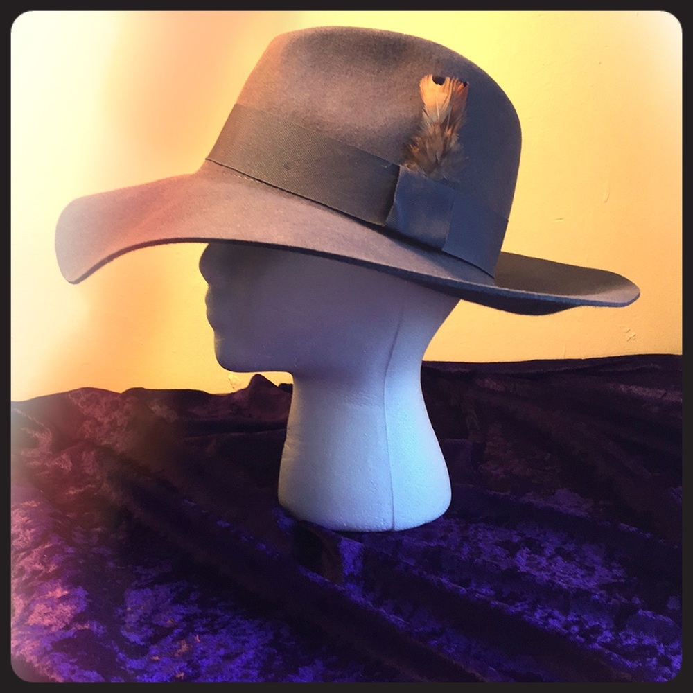 The perfect spring floppy hat